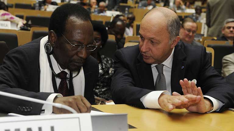 Comunidad internacional promete 455 millones de dólares para Malí